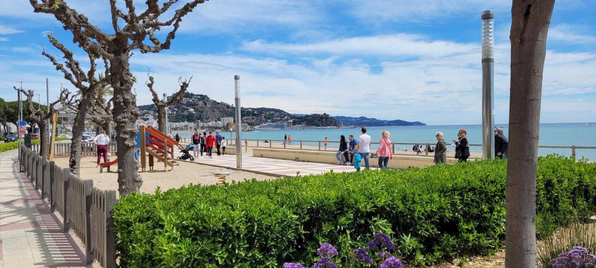 Vistes Al Mar Ideal Per Parelles I Teletreball Бланес Екстериор снимка
