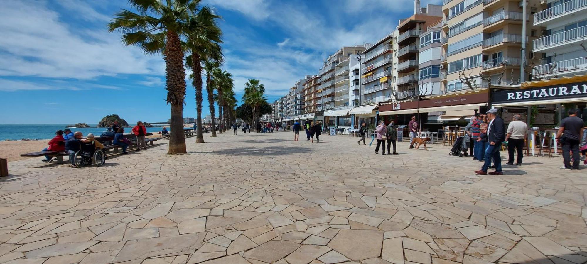 Vistes Al Mar Ideal Per Parelles I Teletreball Бланес Екстериор снимка